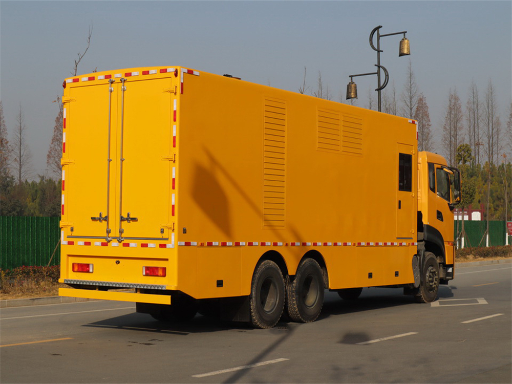 東風(fēng)天龍后雙橋電源車(chē)